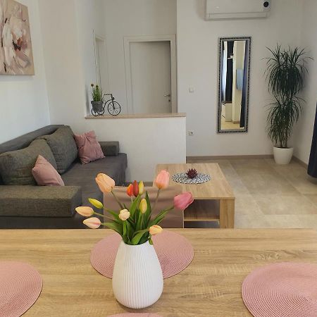 Apartment Rados Dugopolje Luaran gambar