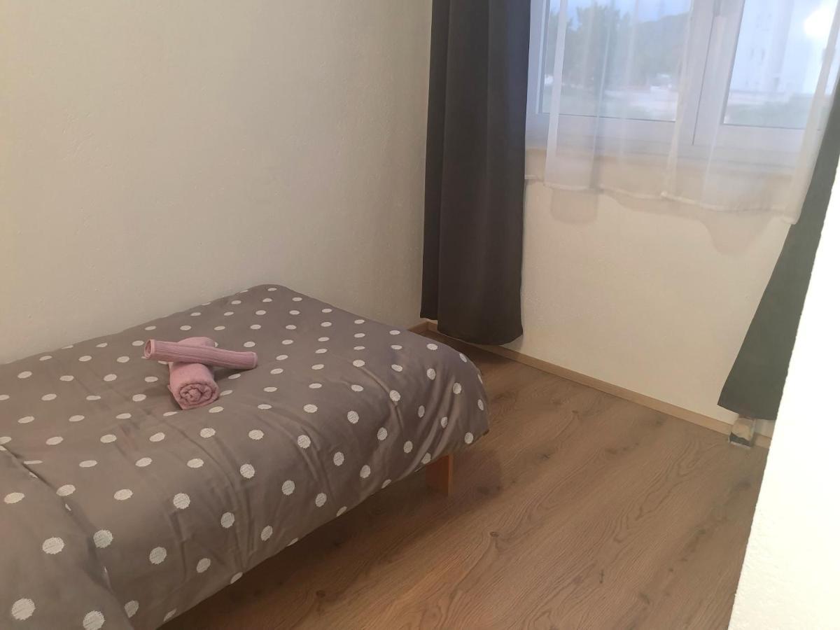 Apartment Rados Dugopolje Luaran gambar