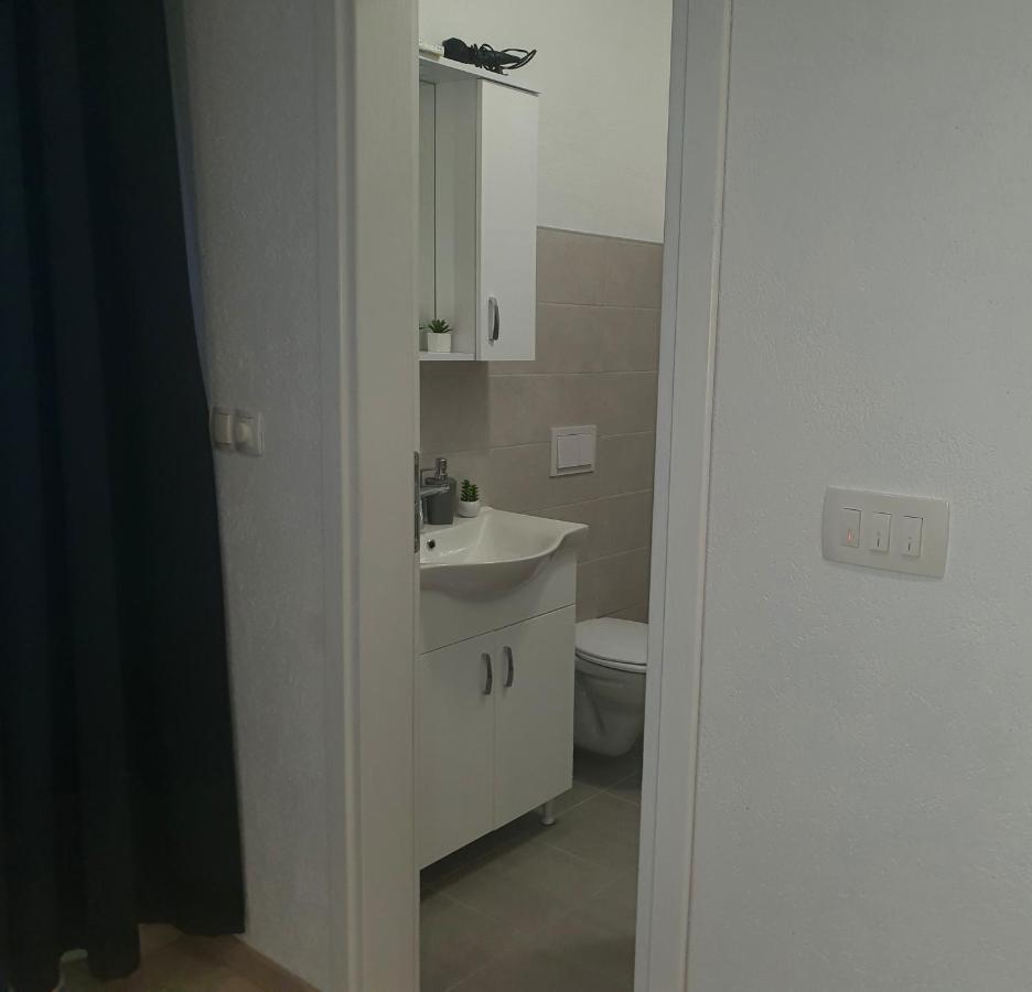 Apartment Rados Dugopolje Luaran gambar