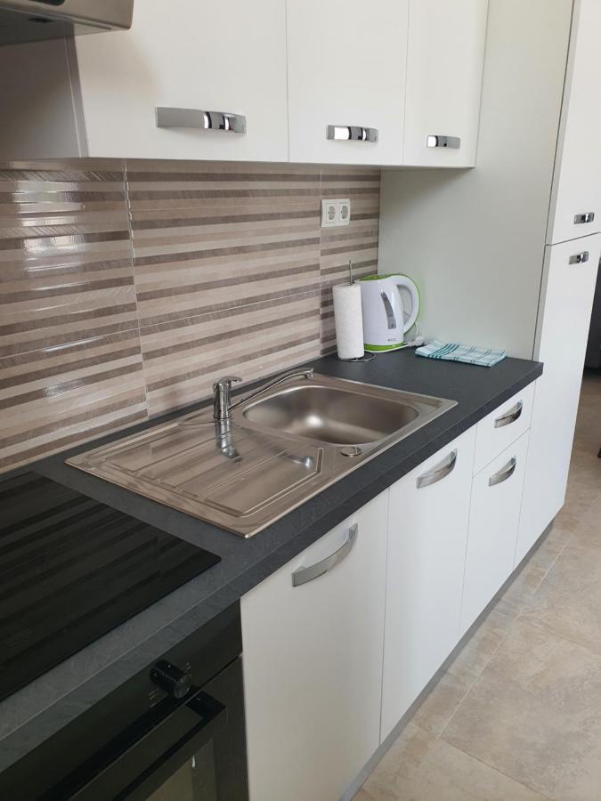 Apartment Rados Dugopolje Luaran gambar